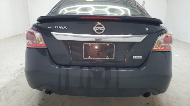 Nissan Altima  2015