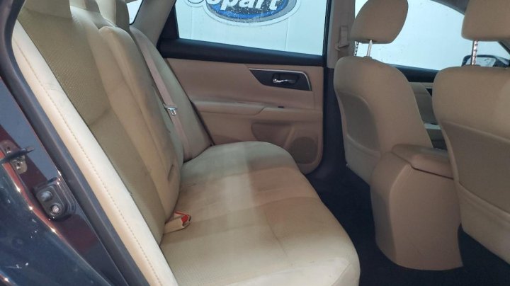 Nissan Altima  2015