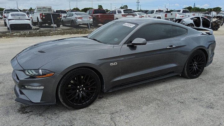 Ford MUSTANG  2021