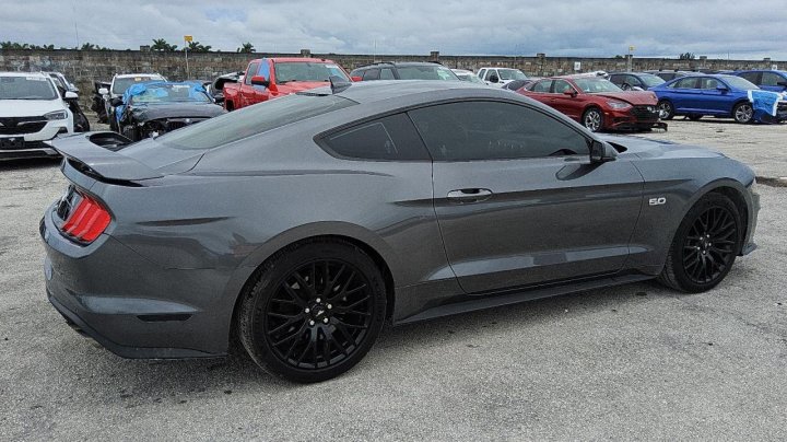 Ford MUSTANG  2021