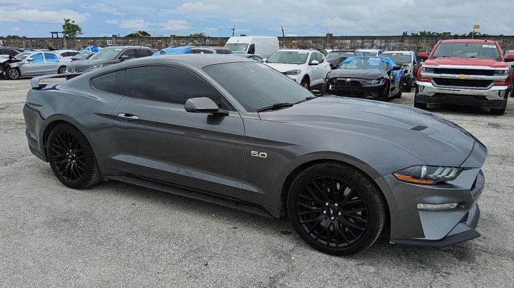 Ford MUSTANG  2021