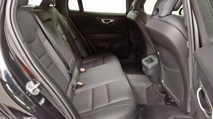Volvo V60 CROSS COUNTRY  2025