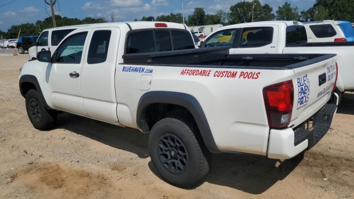 Toyota TACOMA  2021