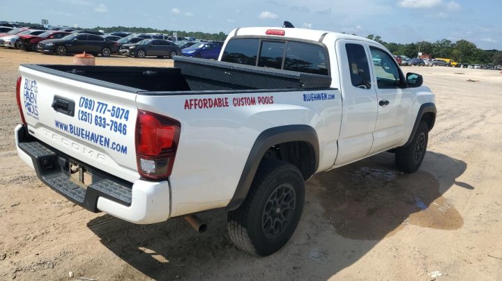 Toyota TACOMA  2021