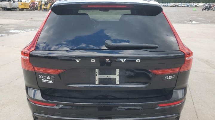 Volvo XC60  2023