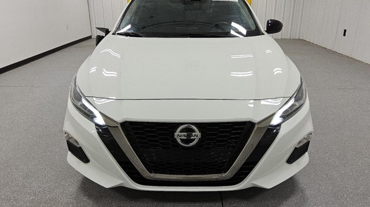 Nissan Altima  2022