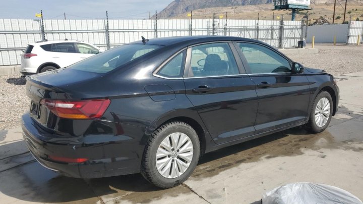 Volkswagen JETTA  2019