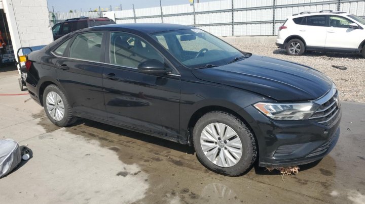 Volkswagen JETTA  2019