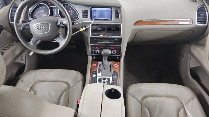 Audi Q7  2015