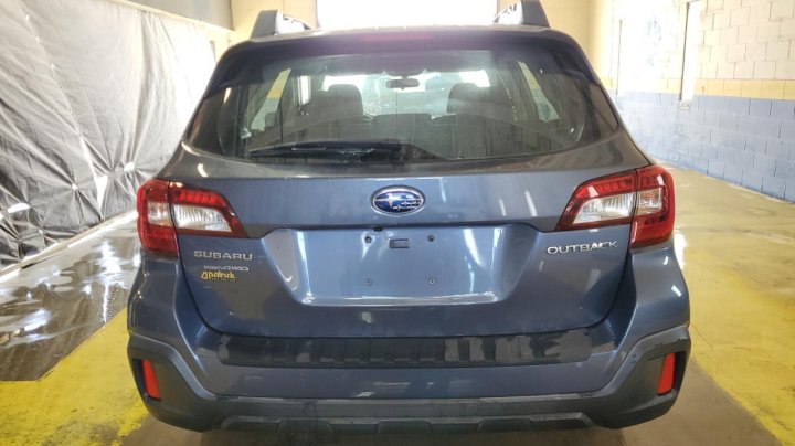 Subaru Outback  2018