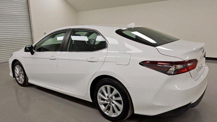 Toyota Camry  2021