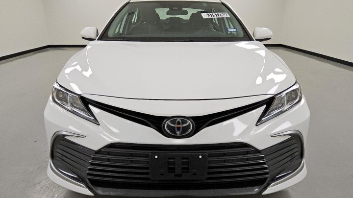 Toyota Camry  2021