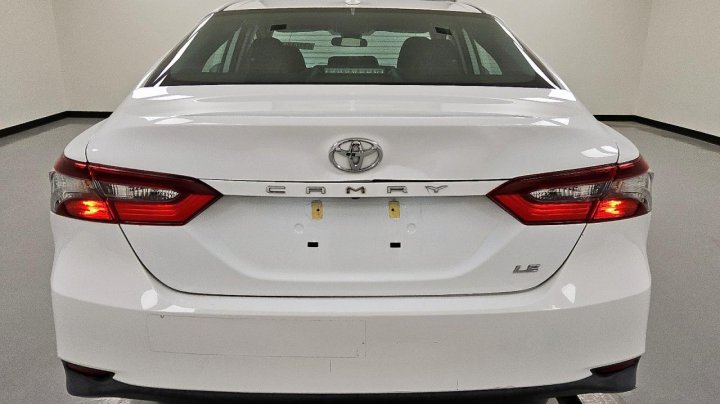 Toyota Camry  2021