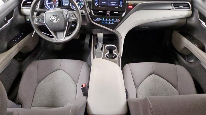 Toyota Camry  2021
