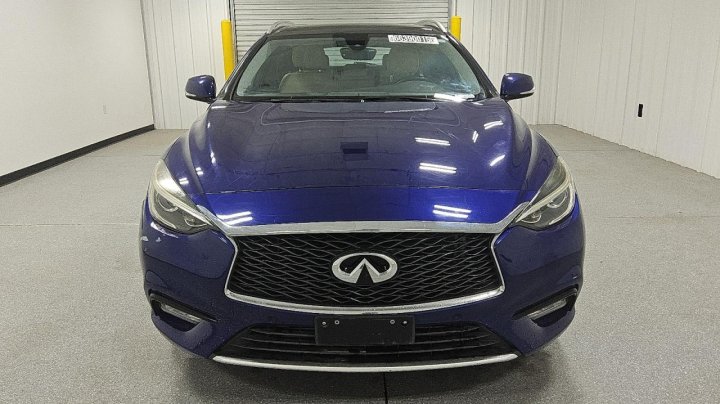 INFINITI QX30  2017