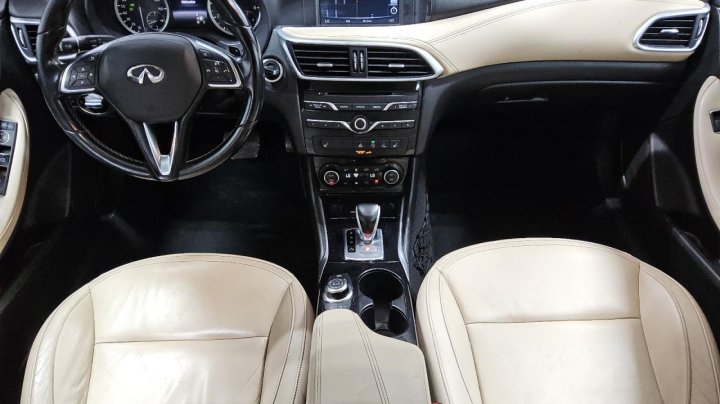 INFINITI QX30  2017