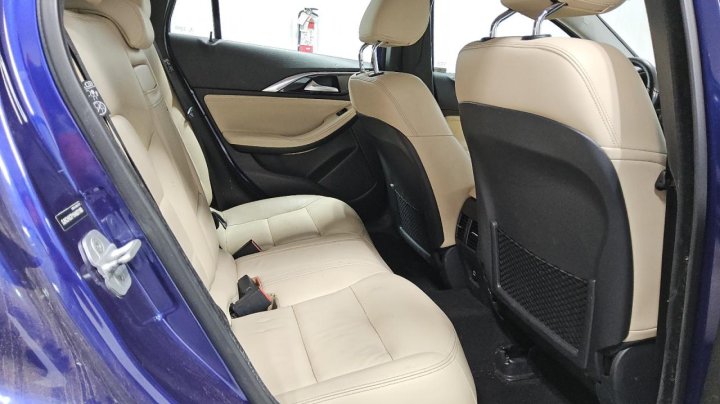 INFINITI QX30  2017