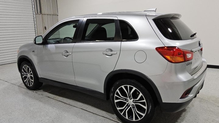 Mitsubishi OUTLANDER SPORT  2019
