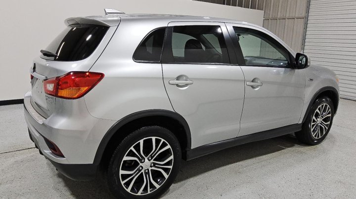 Mitsubishi OUTLANDER SPORT  2019