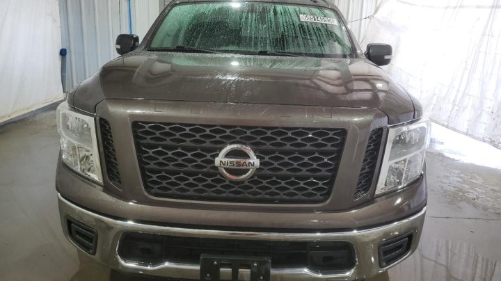 Nissan Titan  2019