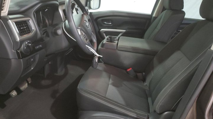 Nissan Titan  2019