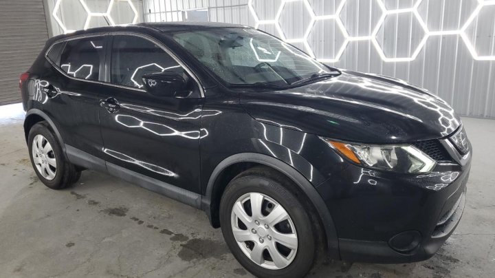 Nissan Rogue Sport  2018