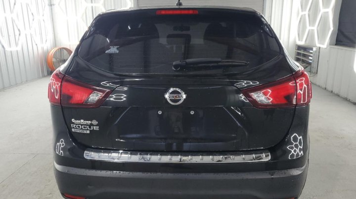 Nissan Rogue Sport  2018