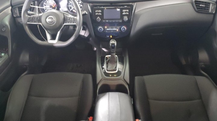 Nissan Rogue Sport  2018