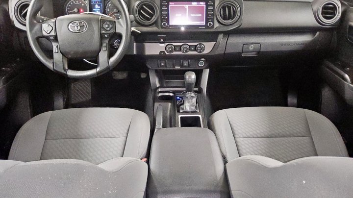 Toyota TACOMA  2021