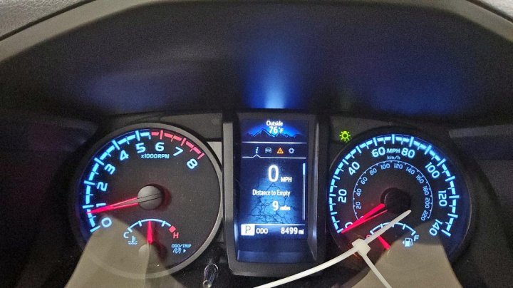 Toyota TACOMA  2021
