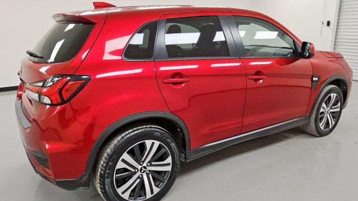 Mitsubishi OUTLANDER SPORT  2023