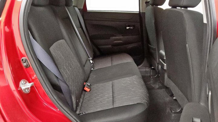 Mitsubishi OUTLANDER SPORT  2023