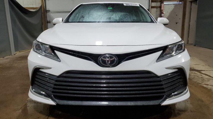 Toyota Camry  2023