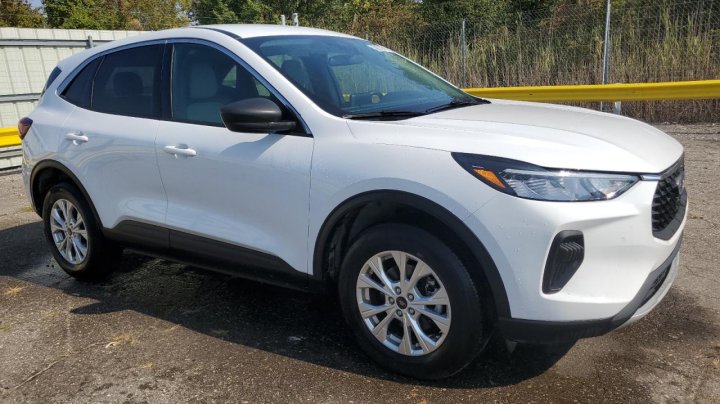 Ford Escape  2023