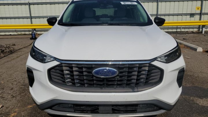 Ford Escape  2023