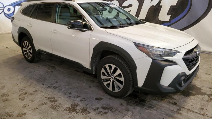 Subaru Outback  2023