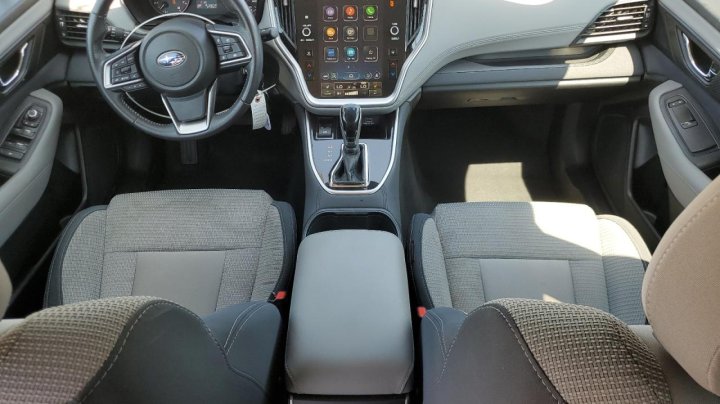 Subaru Outback  2023
