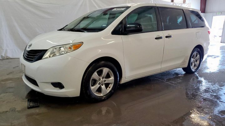 Toyota SIENNA  2017