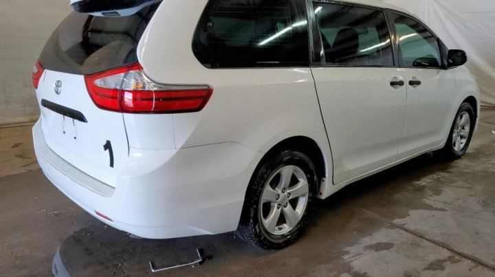 Toyota SIENNA  2017
