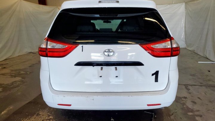 Toyota SIENNA  2017