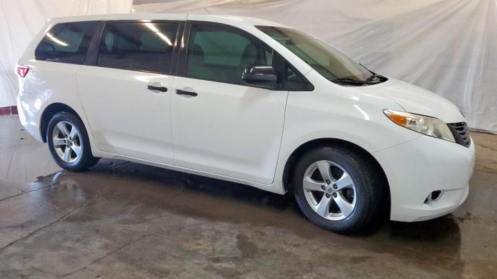 Toyota SIENNA  2017