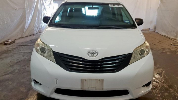 Toyota SIENNA  2017