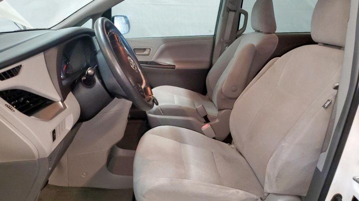 Toyota SIENNA  2017