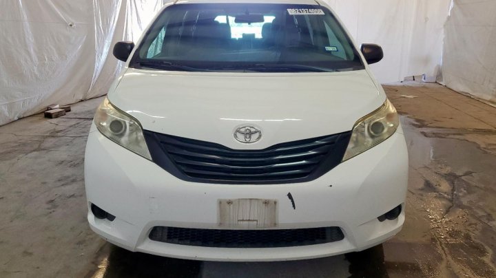 Toyota SIENNA  2017