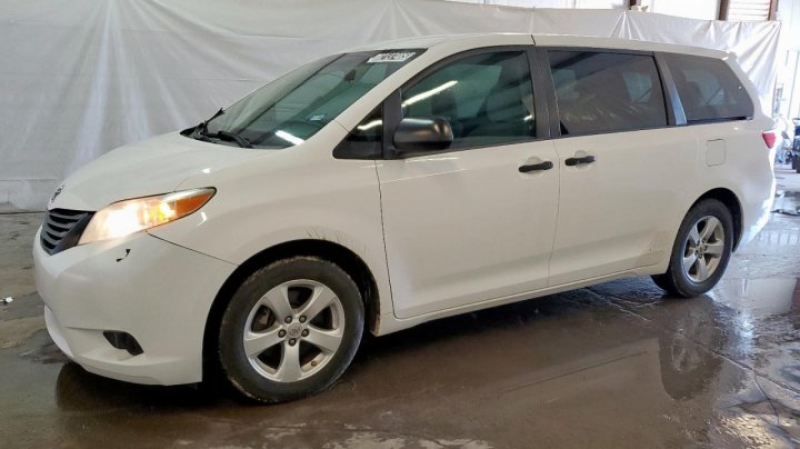 Toyota SIENNA  2017