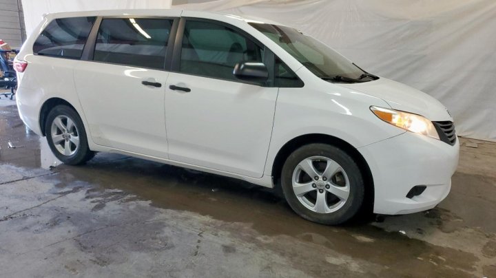 Toyota SIENNA  2017