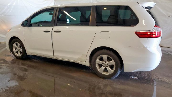 Toyota SIENNA  2017