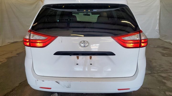 Toyota SIENNA  2017