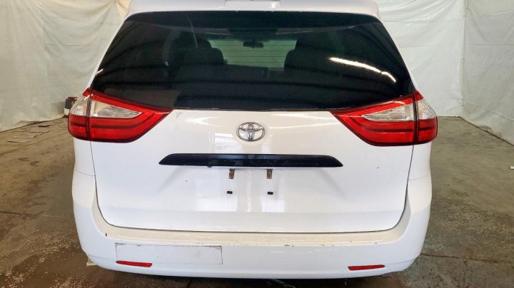 Toyota SIENNA  2017