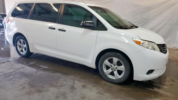 Toyota SIENNA  2017
